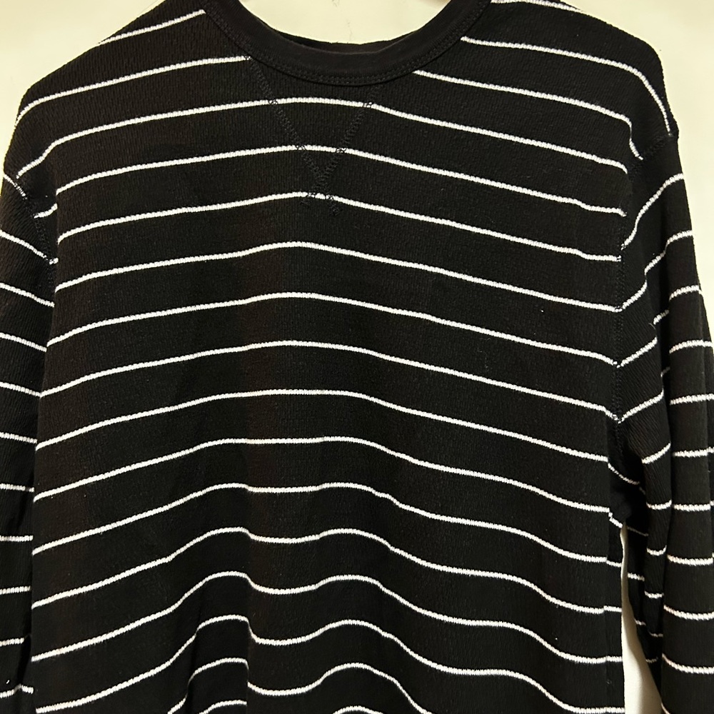 Old Navy men’s XL longsleeve T-shirt. Barely worn.